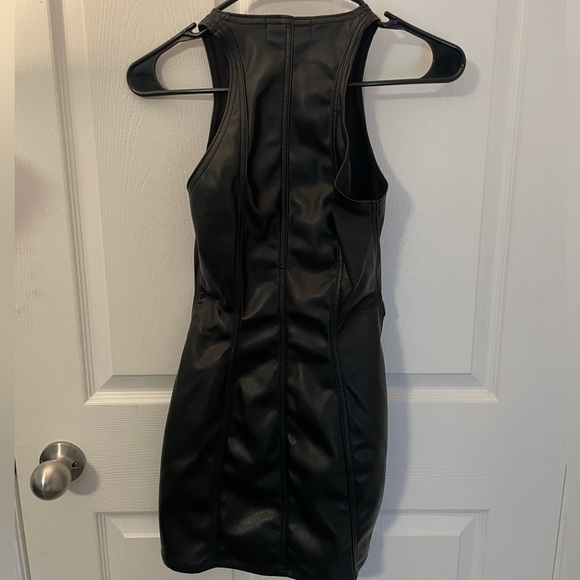 Revice Vixen Dress - Picture 6 of 8